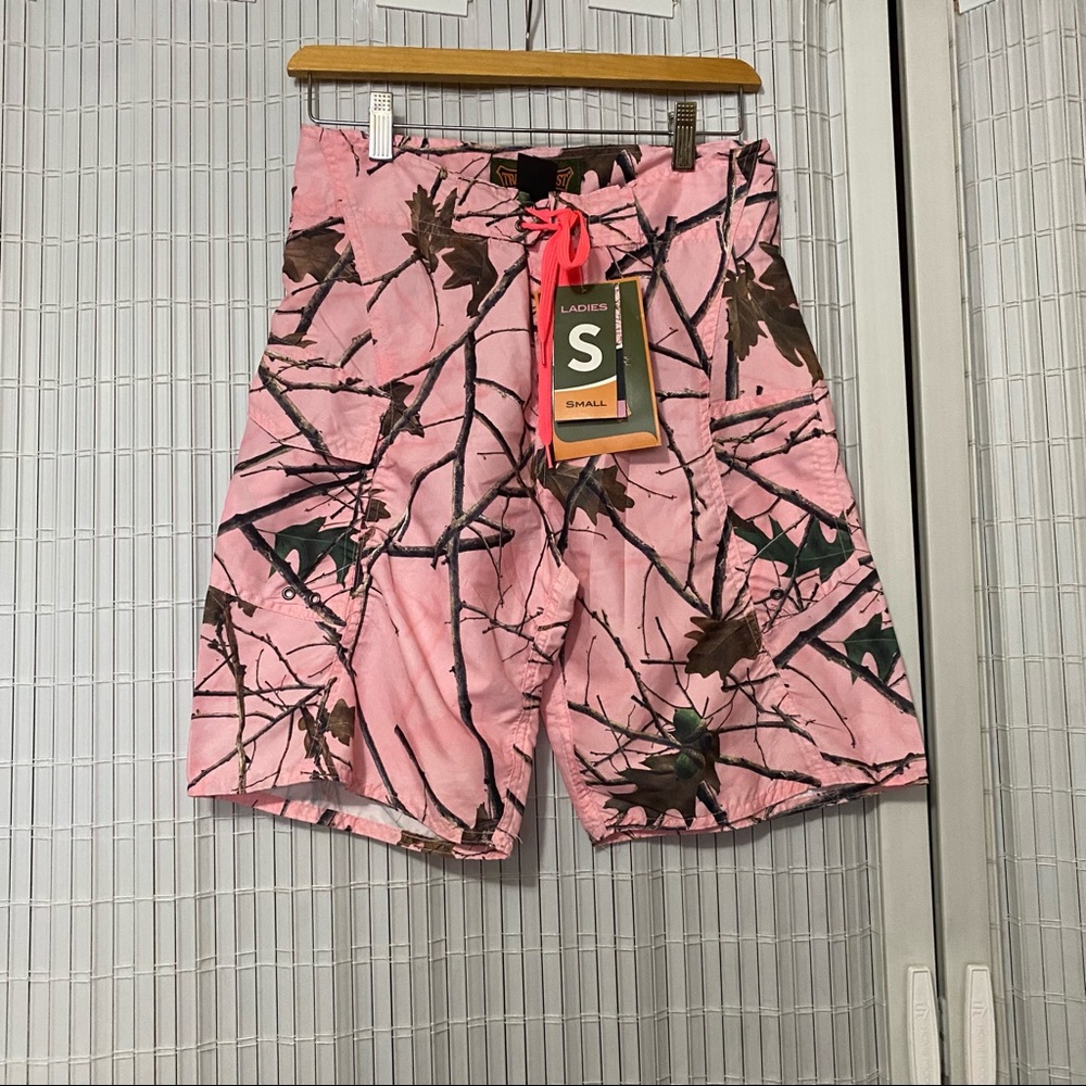 Trail Crest Outdoors Shorts View 2